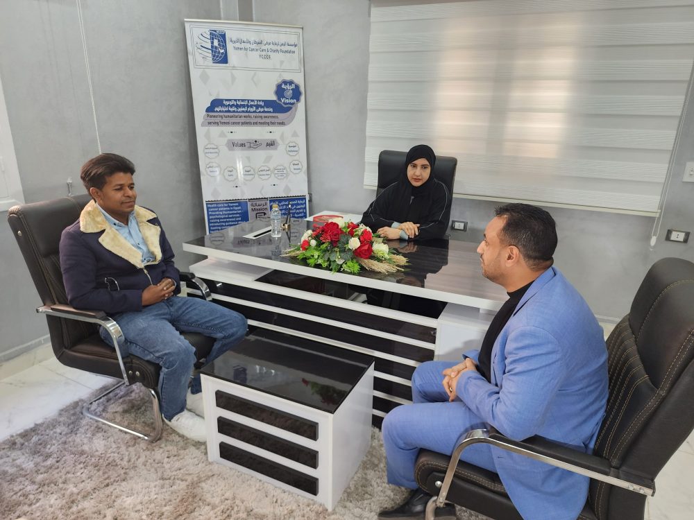 After winning second place globally, Yemeni singer Bilal Al-Agbary visited the patients of the Yemen Cancer Care& charity Foundation