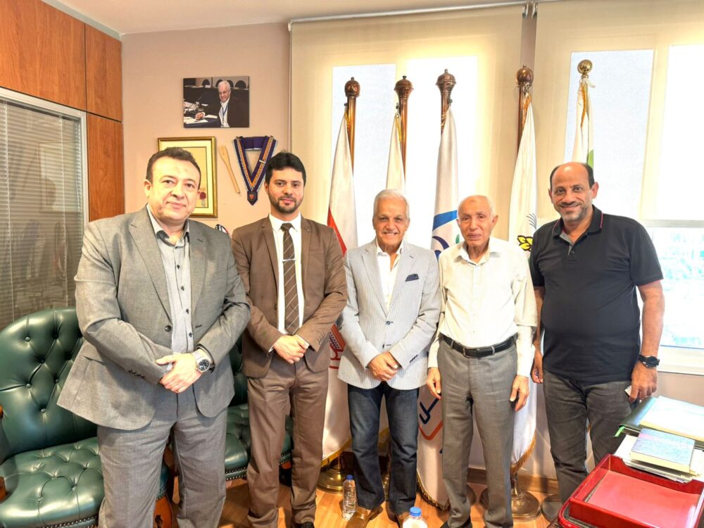 During his visit to the Egyptian Charity Banks Group, the Founding Chairman of the Yemen Foundation for Cancer Care, Abdul Wasee Hael, praised the Egyptian humanitarian experience.